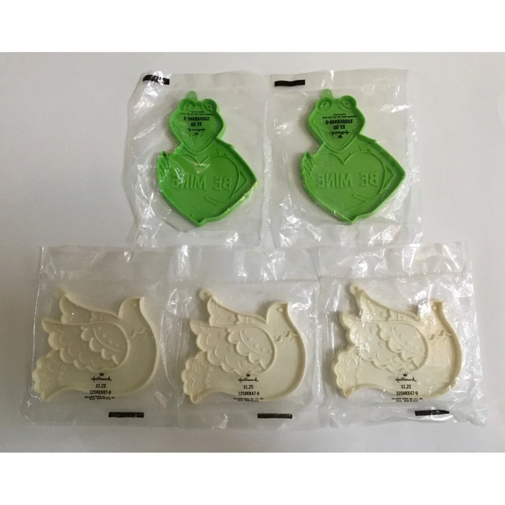 Lot Of 5 Hallmark 80s Valentine Kermit The Frog Be Mine, Pink Dove Cookie Cutter